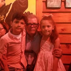 Meet your Posher, Raul